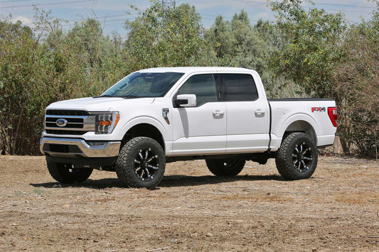 4" BASIC SYS W/ RR STEALTH 2021 FORD F150 4WD. by Fabtech
