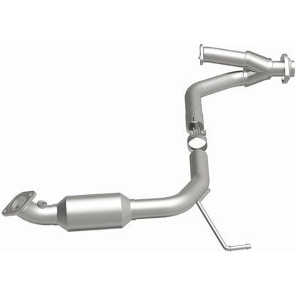 Magnaflow OEM Grade Direct-Fit Catalytic Converter by MagnaFlow Exhaust Products