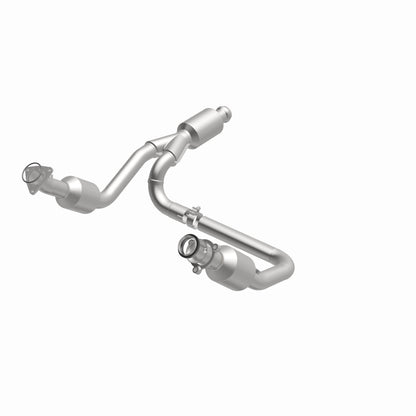 Magnaflow OEM Grade Direct-Fit Catalytic Converter by MagnaFlow Exhaust Products