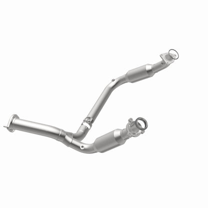 Magnaflow OEM Grade Direct-Fit Catalytic Converter by MagnaFlow Exhaust Products
