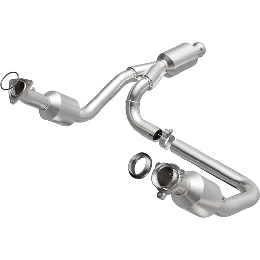 Magnaflow OEM Grade Direct-Fit Catalytic Converter by MagnaFlow Exhaust Products