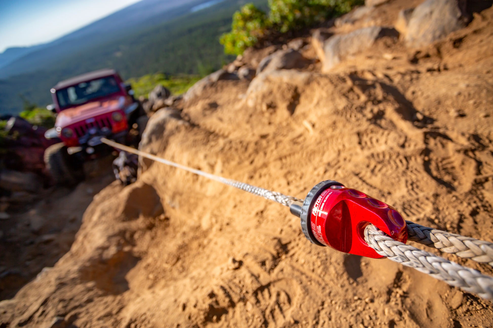 PROLINK WINCH SHACKLE MOUNT -- YELLOW by Factor 55