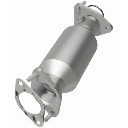 Magnaflow OEM Grade Direct-Fit Catalytic Converter by MagnaFlow Exhaust Products
