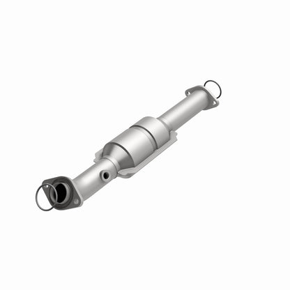 Magnaflow OEM Grade Direct-Fit Catalytic Converter by MagnaFlow Exhaust Products