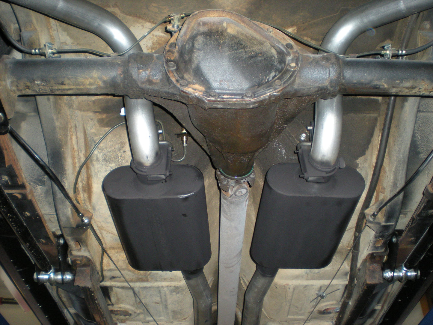 Flowmaster American Thunder Crossmember-Back Exhaust System by Flowmaster
