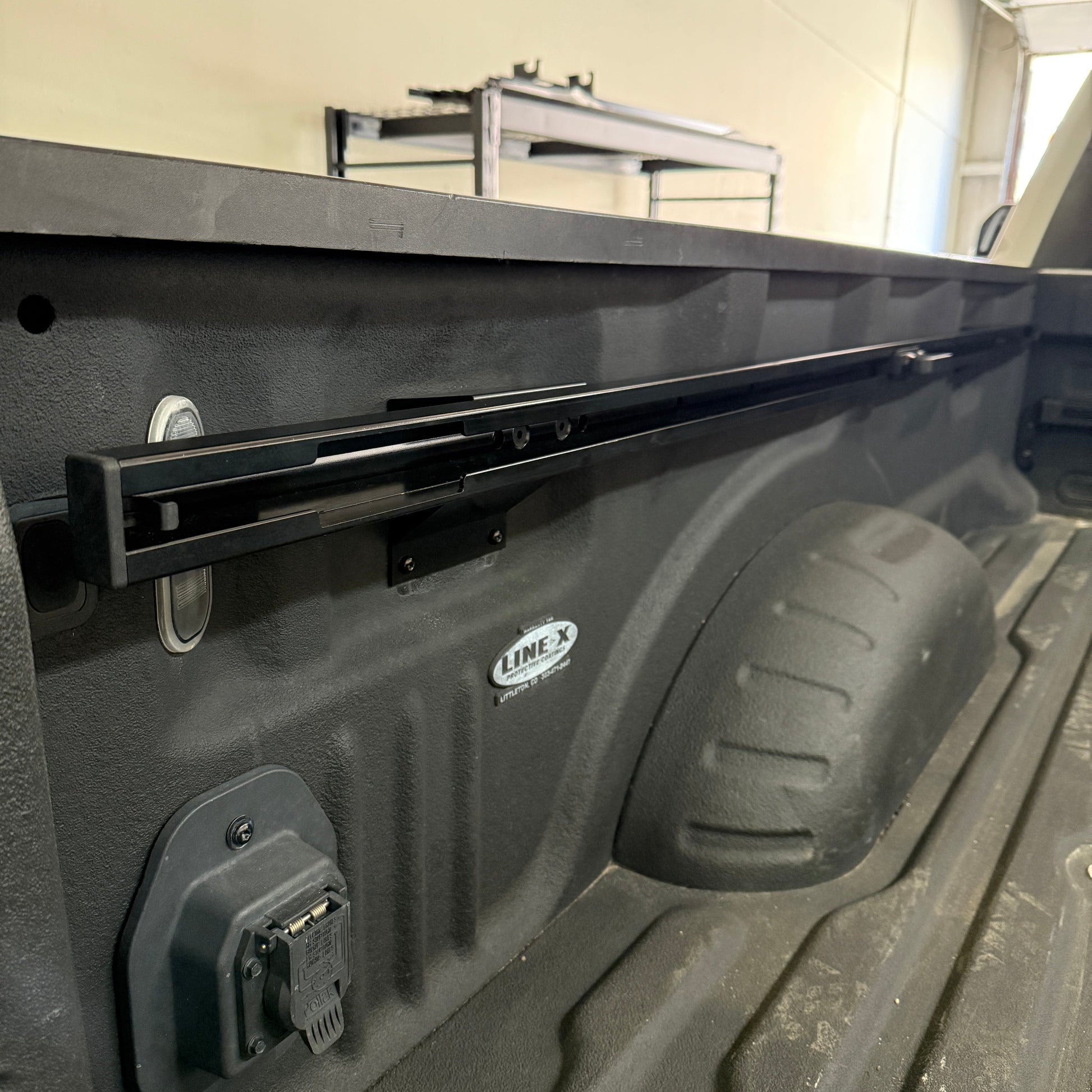 Integral Rails + Tie-down Cleats - Ford Super Duty 2017+ by Integral Truck