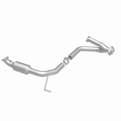 Magnaflow OEM Grade Direct-Fit Catalytic Converter by MagnaFlow Exhaust Products