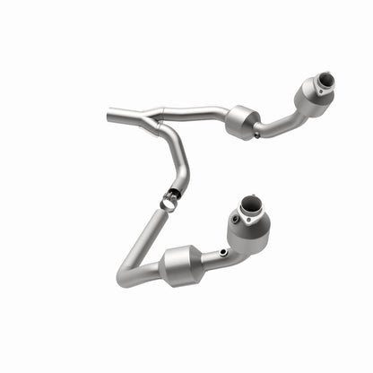 Magnaflow OEM Grade Direct-Fit Catalytic Converter by MagnaFlow Exhaust Products