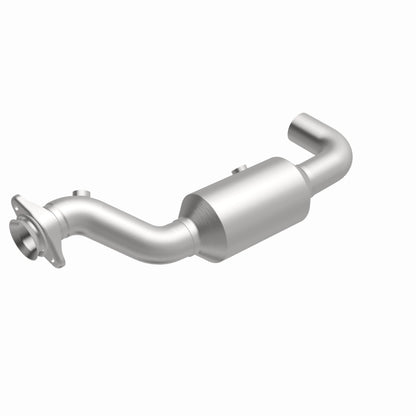 Magnaflow OEM Grade Direct-Fit Catalytic Converter by MagnaFlow Exhaust Products