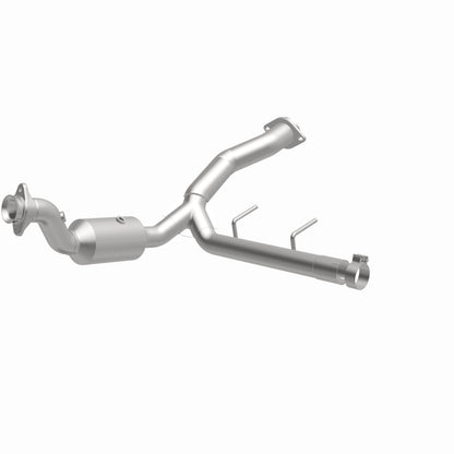 Magnaflow OEM Grade Direct-Fit Catalytic Converter by MagnaFlow Exhaust Products