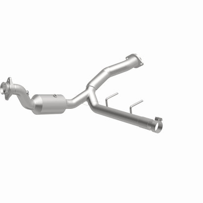 Magnaflow OEM Grade Direct-Fit Catalytic Converter by MagnaFlow Exhaust Products