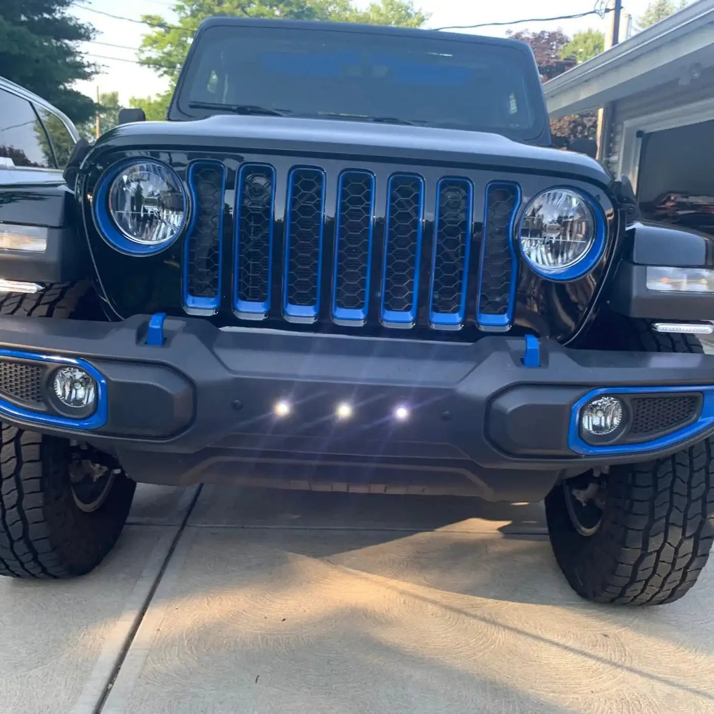 ORACLE Lighting Pre-Runner Style LED Grill Light Kit for Jeep Gladiator JT by ORACLE Lighting