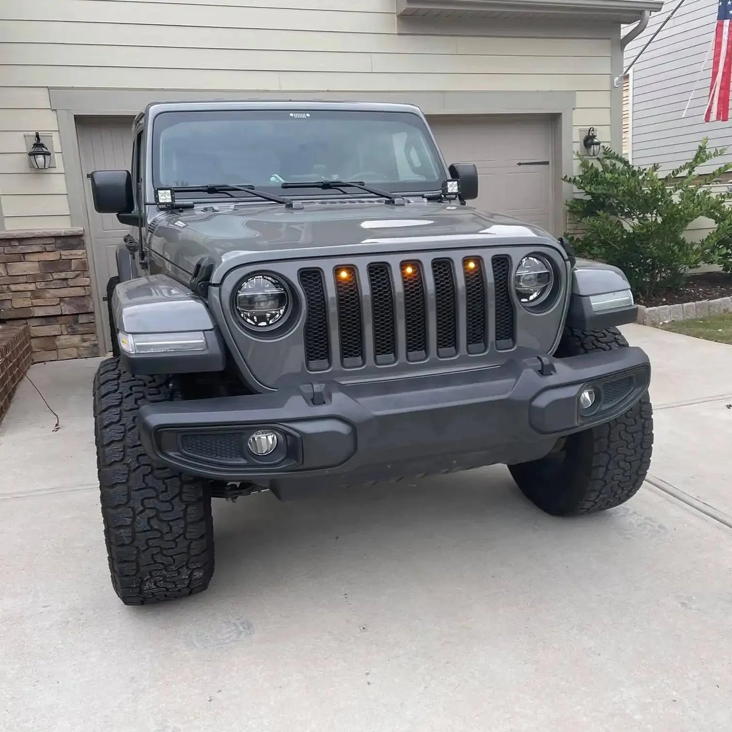 ORACLE Lighting Pre-Runner Style LED Grill Light Kit for Jeep Gladiator JT by ORACLE Lighting