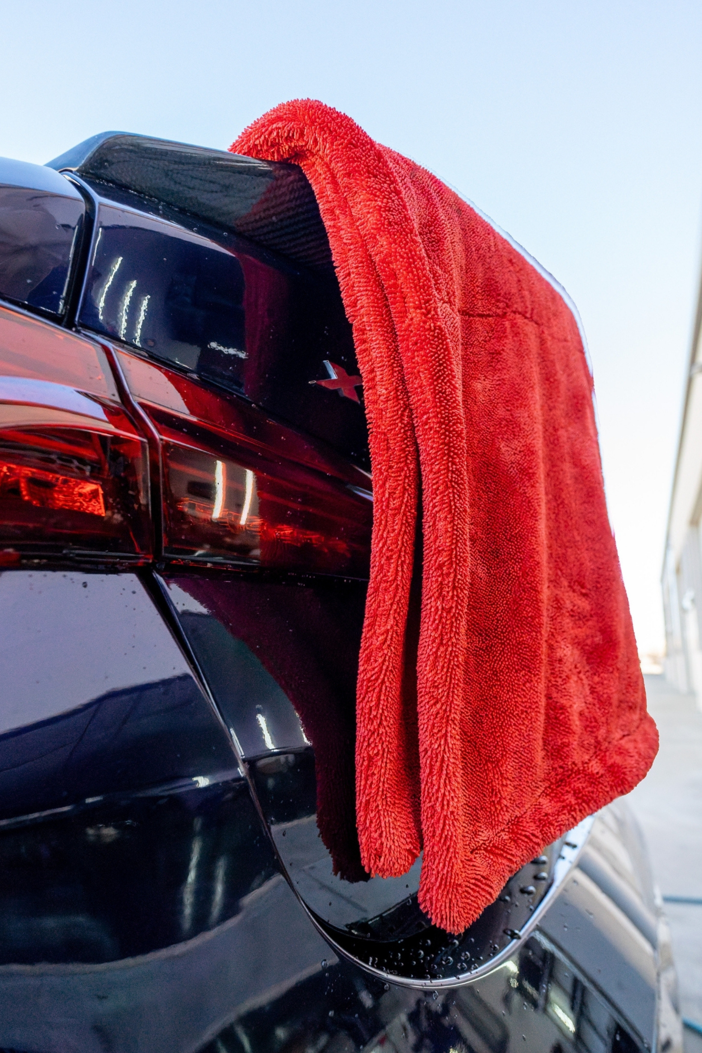BLACKLINE® TWISTED-LOOP DRYING TOWEL by Blackline Car Care