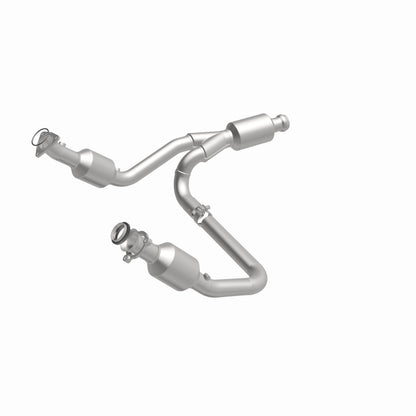 Magnaflow OEM Grade Direct-Fit Catalytic Converter by MagnaFlow Exhaust Products
