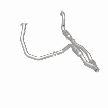 Magnaflow OEM Grade Direct-Fit Catalytic Converter by MagnaFlow Exhaust Products