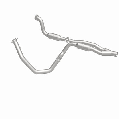 Magnaflow OEM Grade Direct-Fit Catalytic Converter by MagnaFlow Exhaust Products