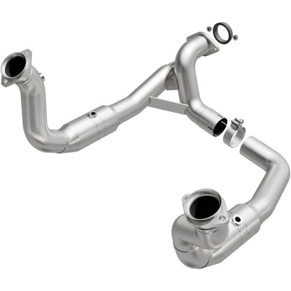 Magnaflow OEM Grade Direct-Fit Catalytic Converter by MagnaFlow Exhaust Products