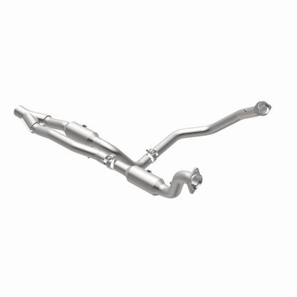 Magnaflow OEM Grade Direct-Fit Catalytic Converter by MagnaFlow Exhaust Products