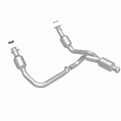 Magnaflow OEM Grade Direct-Fit Catalytic Converter by MagnaFlow Exhaust Products