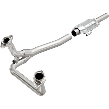 Magnaflow Standard Grade Direct-Fit Catalytic Converter by MagnaFlow Exhaust Products