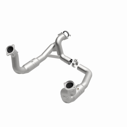 Magnaflow OEM Grade Direct-Fit Catalytic Converter by MagnaFlow Exhaust Products