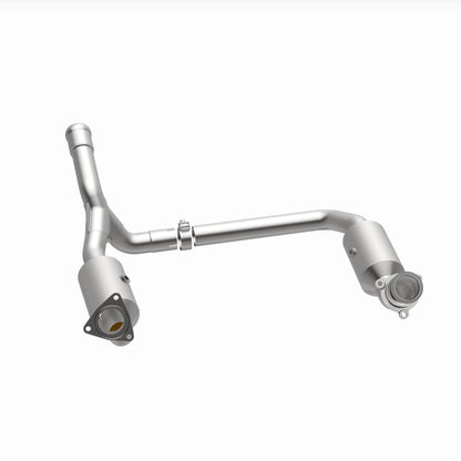 Magnaflow OEM Grade Direct-Fit Catalytic Converter by MagnaFlow Exhaust Products