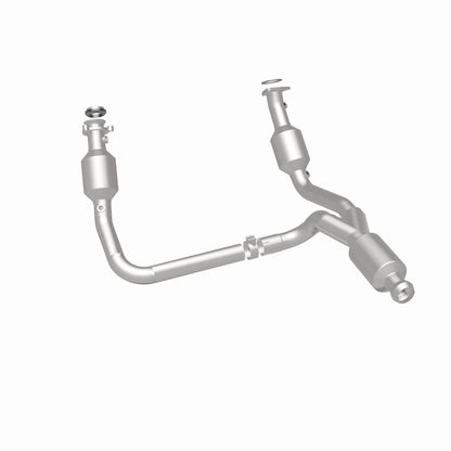 Magnaflow OEM Grade Direct-Fit Catalytic Converter by MagnaFlow Exhaust Products