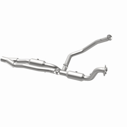 Magnaflow OEM Grade Direct-Fit Catalytic Converter by MagnaFlow Exhaust Products