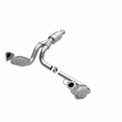 Magnaflow OEM Grade Direct-Fit Catalytic Converter by MagnaFlow Exhaust Products