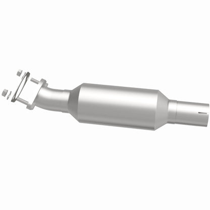 Magnaflow OEM Grade Direct-Fit Catalytic Converter by MagnaFlow Exhaust Products