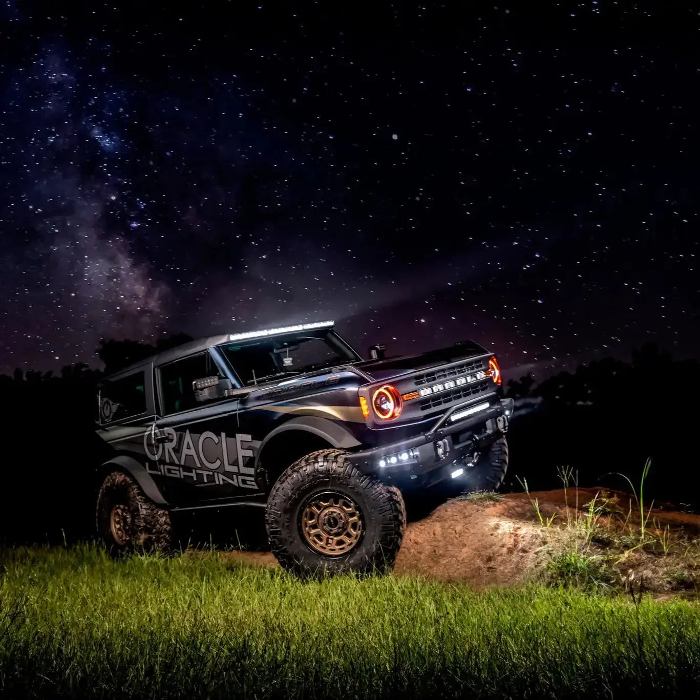 Ford Bronco Integrated Roof LED Light Bar | ORACLE 18,000 Lumens 240W by ORACLE Lighting
