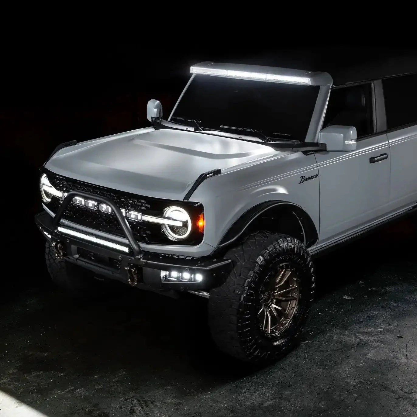 Ford Bronco Integrated Roof LED Light Bar | ORACLE 18,000 Lumens 240W by ORACLE Lighting