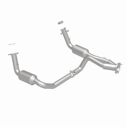 Magnaflow OEM Grade Direct-Fit Catalytic Converter by MagnaFlow Exhaust Products