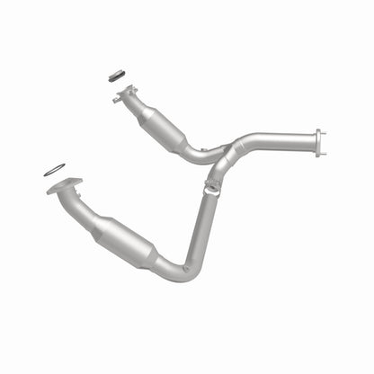 Magnaflow OEM Grade Direct-Fit Catalytic Converter by MagnaFlow Exhaust Products