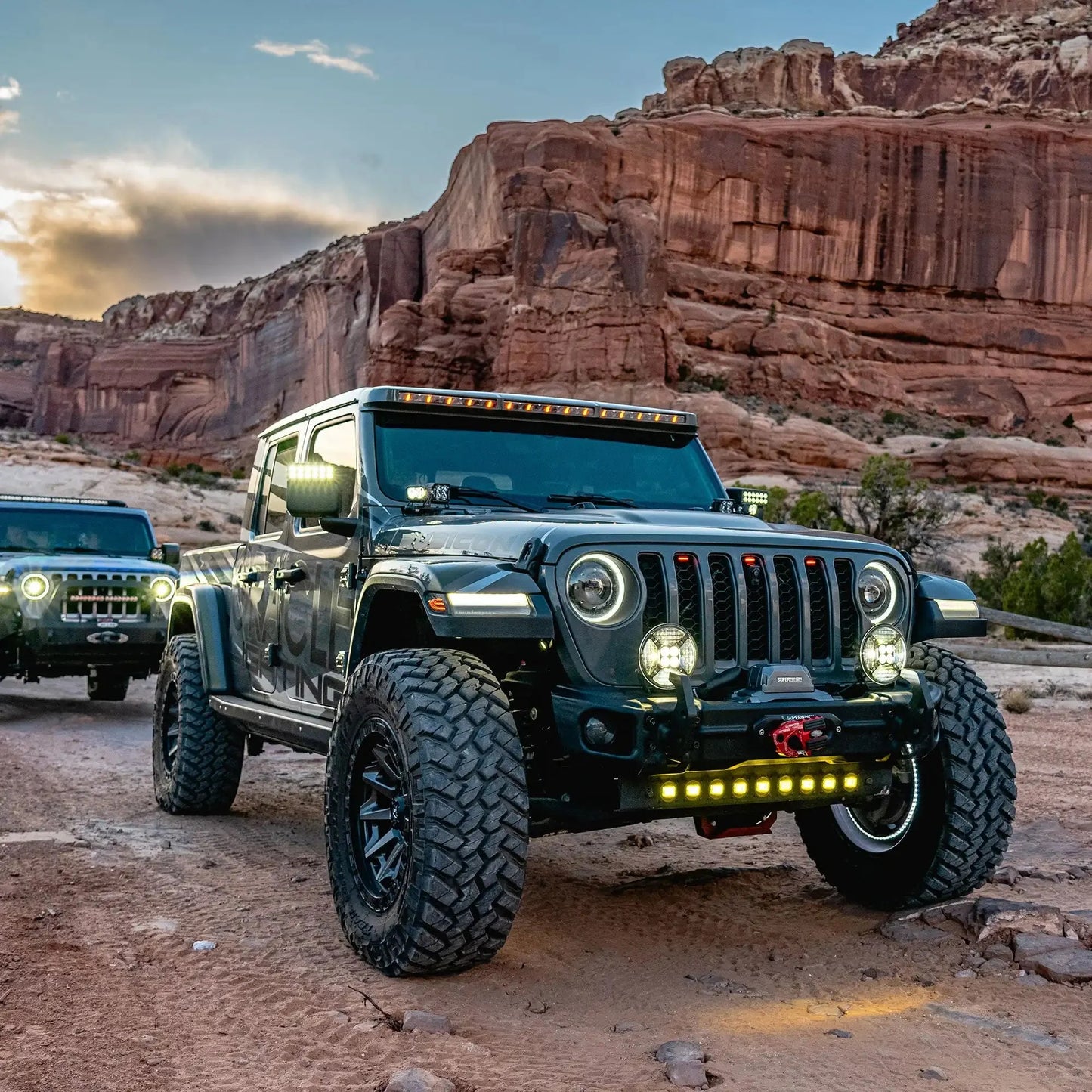 LED Off-Road Side Mirrors for Jeep Wrangler JL / Gladiator JT by ORACLE Lighting