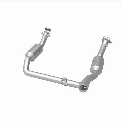 Magnaflow OEM Grade Direct-Fit Catalytic Converter by MagnaFlow Exhaust Products