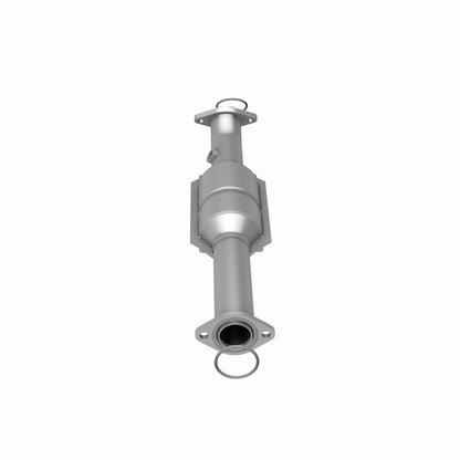 Magnaflow OEM Grade Direct-Fit Catalytic Converter by MagnaFlow Exhaust Products