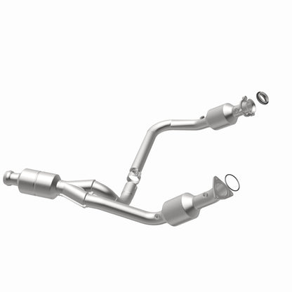 Magnaflow OEM Grade Direct-Fit Catalytic Converter by MagnaFlow Exhaust Products