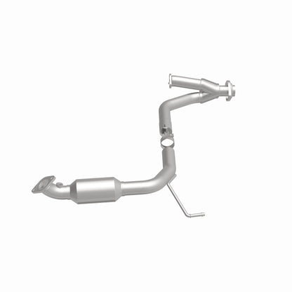 Magnaflow OEM Grade Direct-Fit Catalytic Converter by MagnaFlow Exhaust Products