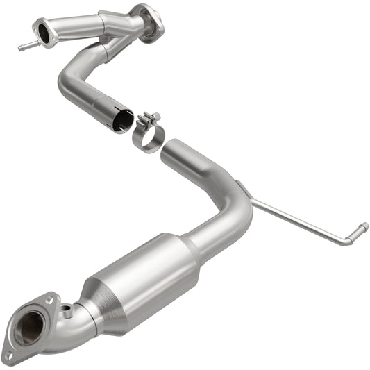 Magnaflow OEM Grade Direct-Fit Catalytic Converter by MagnaFlow Exhaust Products