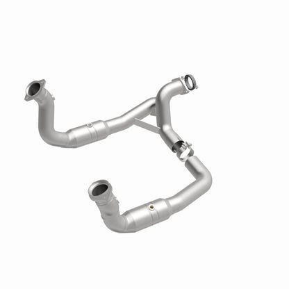 Magnaflow OEM Grade Direct-Fit Catalytic Converter by MagnaFlow Exhaust Products