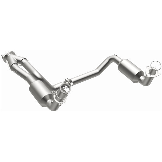 Magnaflow OEM Grade Direct-Fit Catalytic Converter by MagnaFlow Exhaust Products