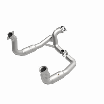 Magnaflow OEM Grade Direct-Fit Catalytic Converter by MagnaFlow Exhaust Products