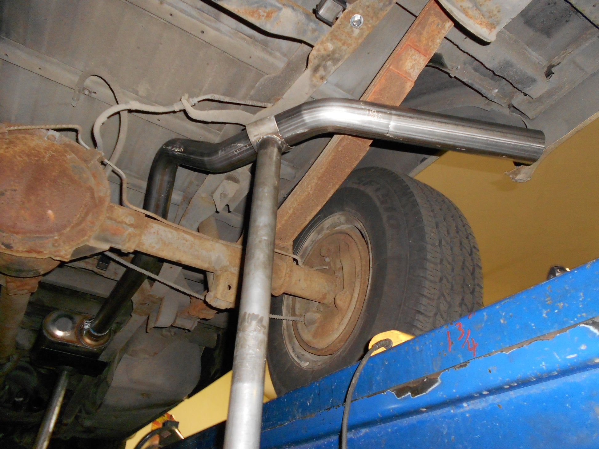 Fits 1973-1987 Chevrolet/GMC Trucks. by Flowmaster