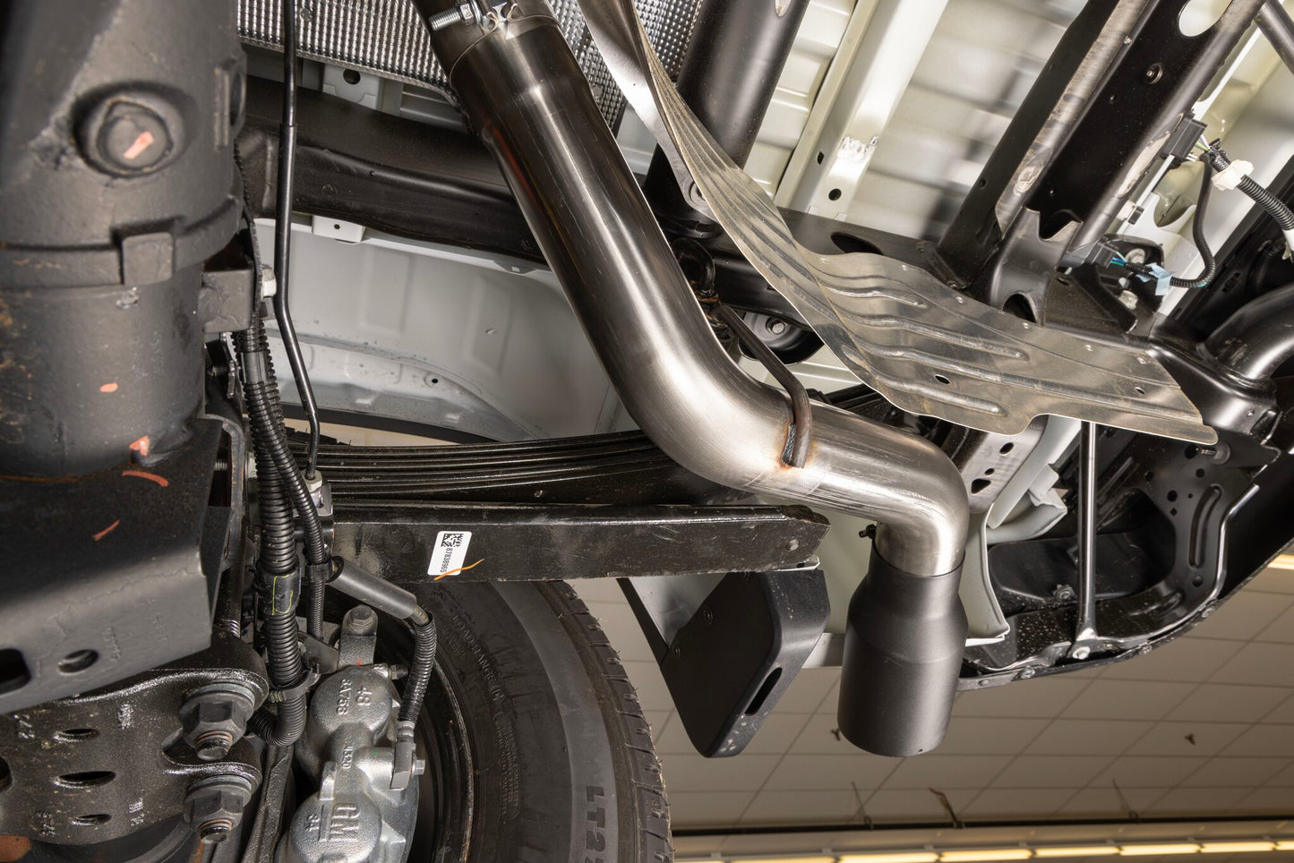 Flowmaster Flow FX Cat-Back Exhaust System by Flowmaster