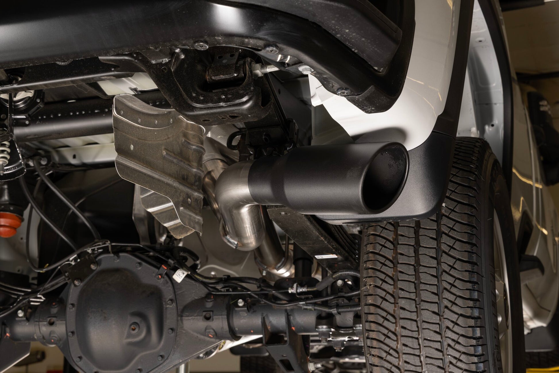 Flowmaster Flow FX Cat-Back Exhaust System by Flowmaster