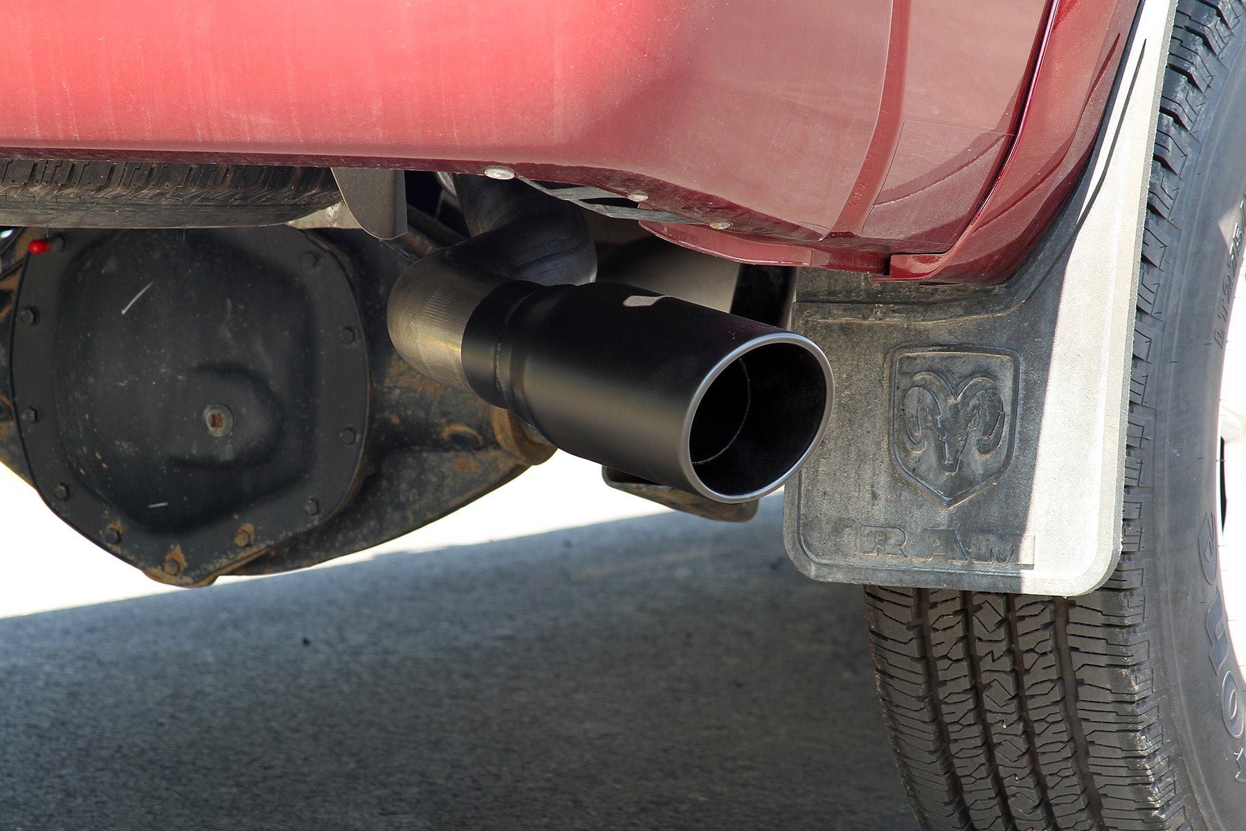 Flowmaster Flow FX Cat-Back Exhaust System by Flowmaster