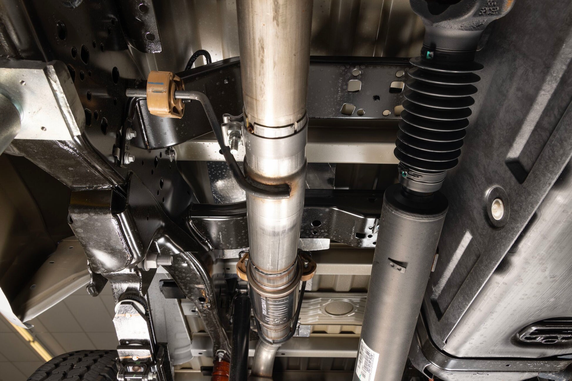 Flowmaster Flow FX Direct Fit Muffler by Flowmaster
