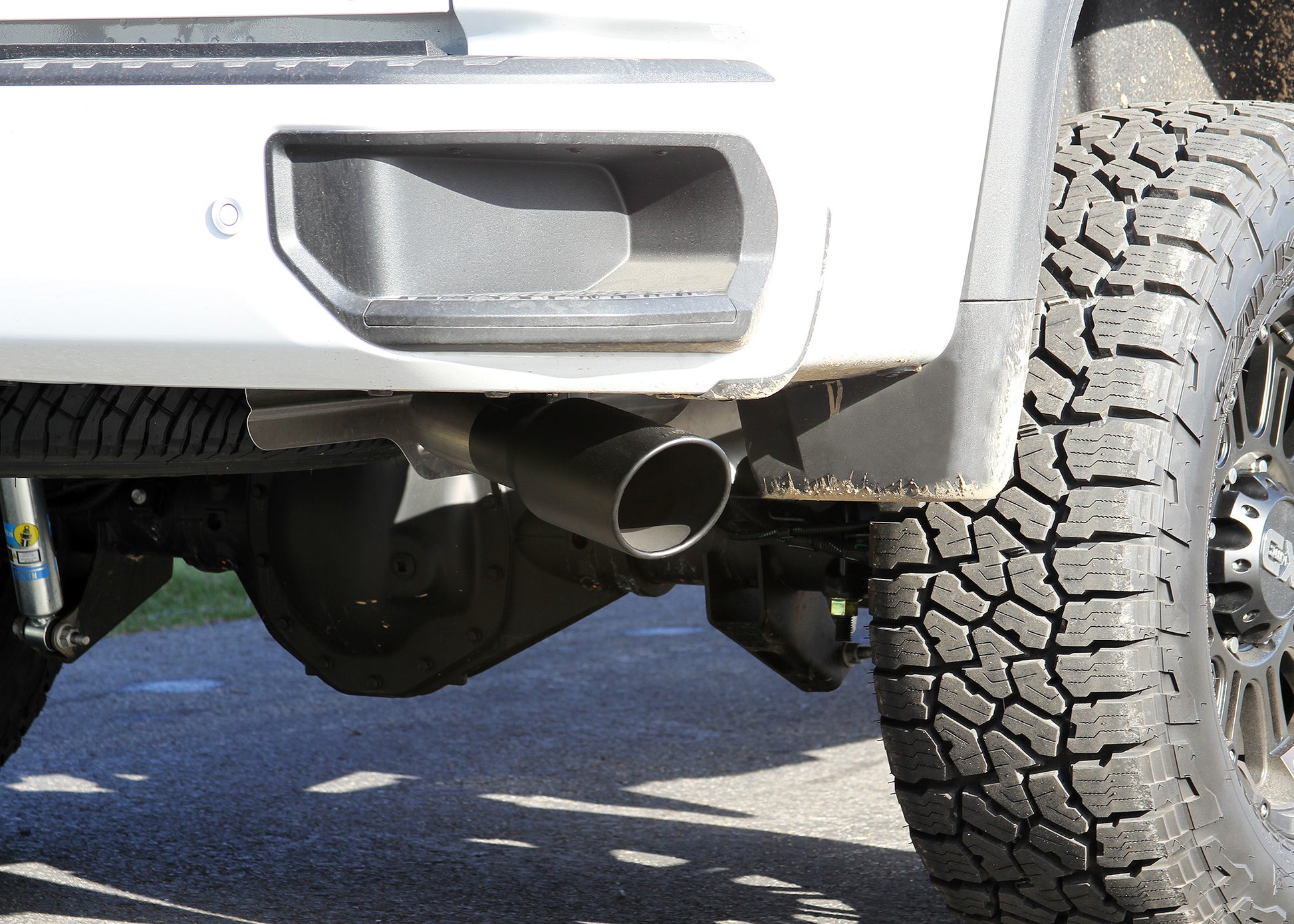 Flowmaster Flow FX Cat-Back Exhaust System by Flowmaster